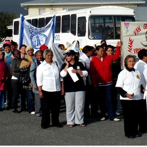 Gansbaai Vroue wys staal 1_1